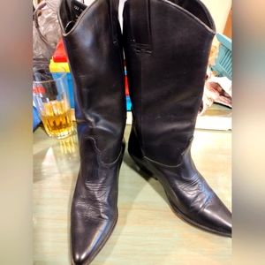 Women's Brazilian leather western style heeled boots, size 8 and 1/2, black.